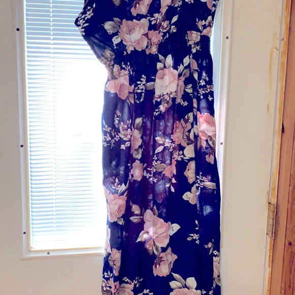 gioi Dresses & Skirts - Nadine West Gigi’s Dress Flower Size Large